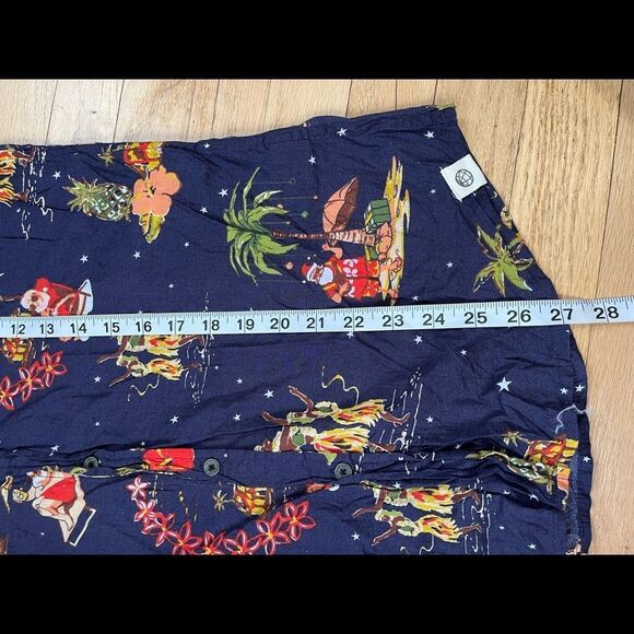 Christmas Mens button up small - Picture 6 of 6